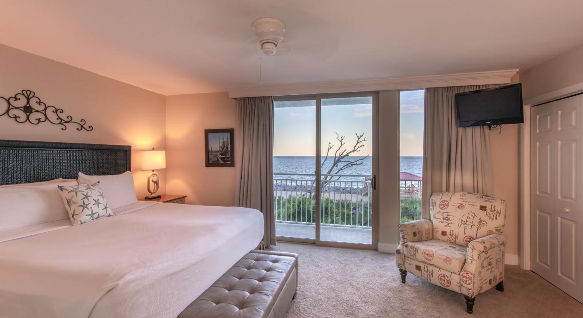 Resort By The Sea & Conference Center